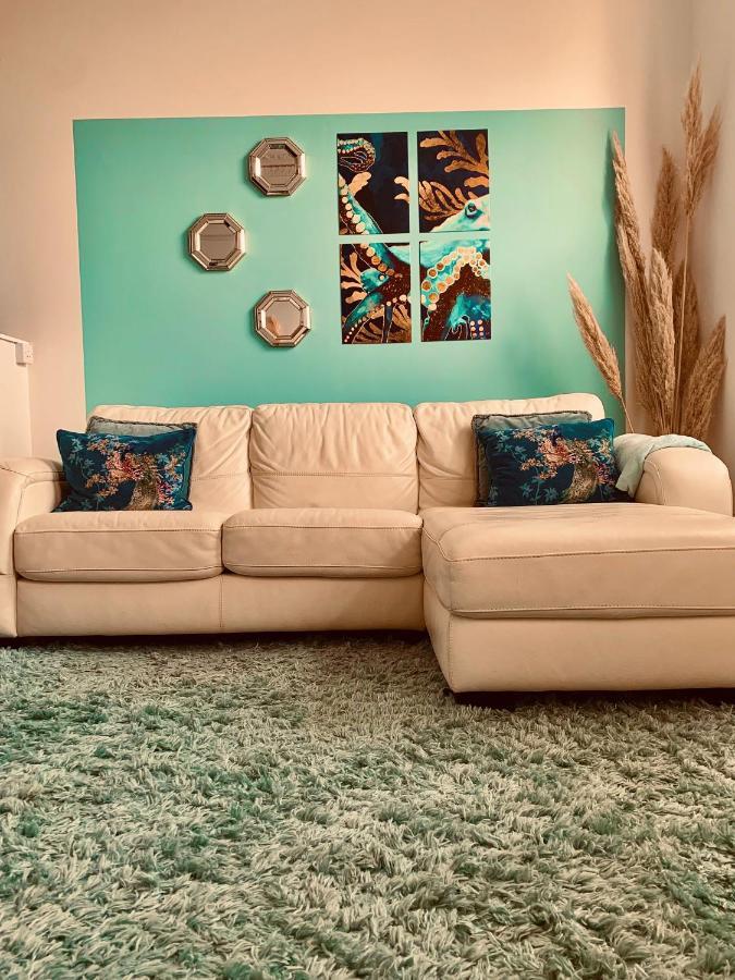 **Sunny And Bright, Thatchers Rock One Bed Beach Front Apartment*** Torquay Ngoại thất bức ảnh