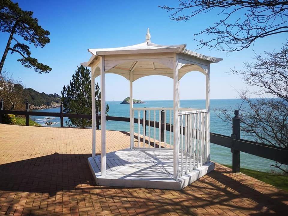 **Sunny And Bright, Thatchers Rock One Bed Beach Front Apartment*** Torquay Ngoại thất bức ảnh