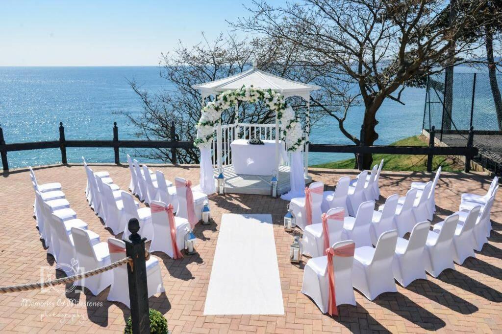 **Sunny And Bright, Thatchers Rock One Bed Beach Front Apartment*** Torquay Ngoại thất bức ảnh