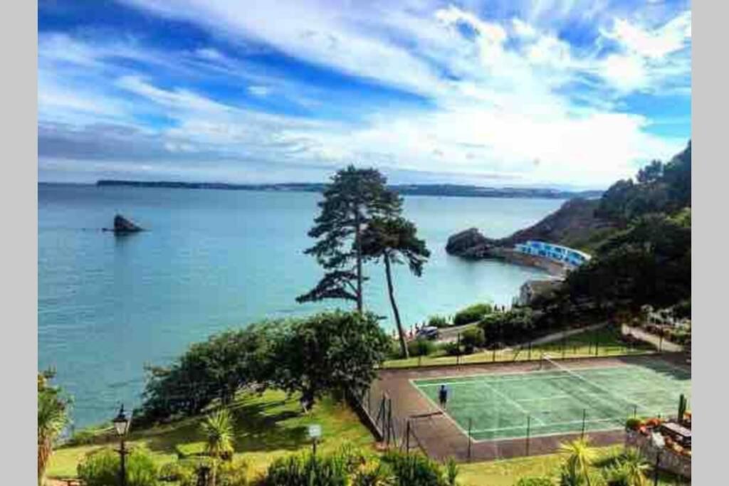 **Sunny And Bright, Thatchers Rock One Bed Beach Front Apartment*** Torquay Ngoại thất bức ảnh
